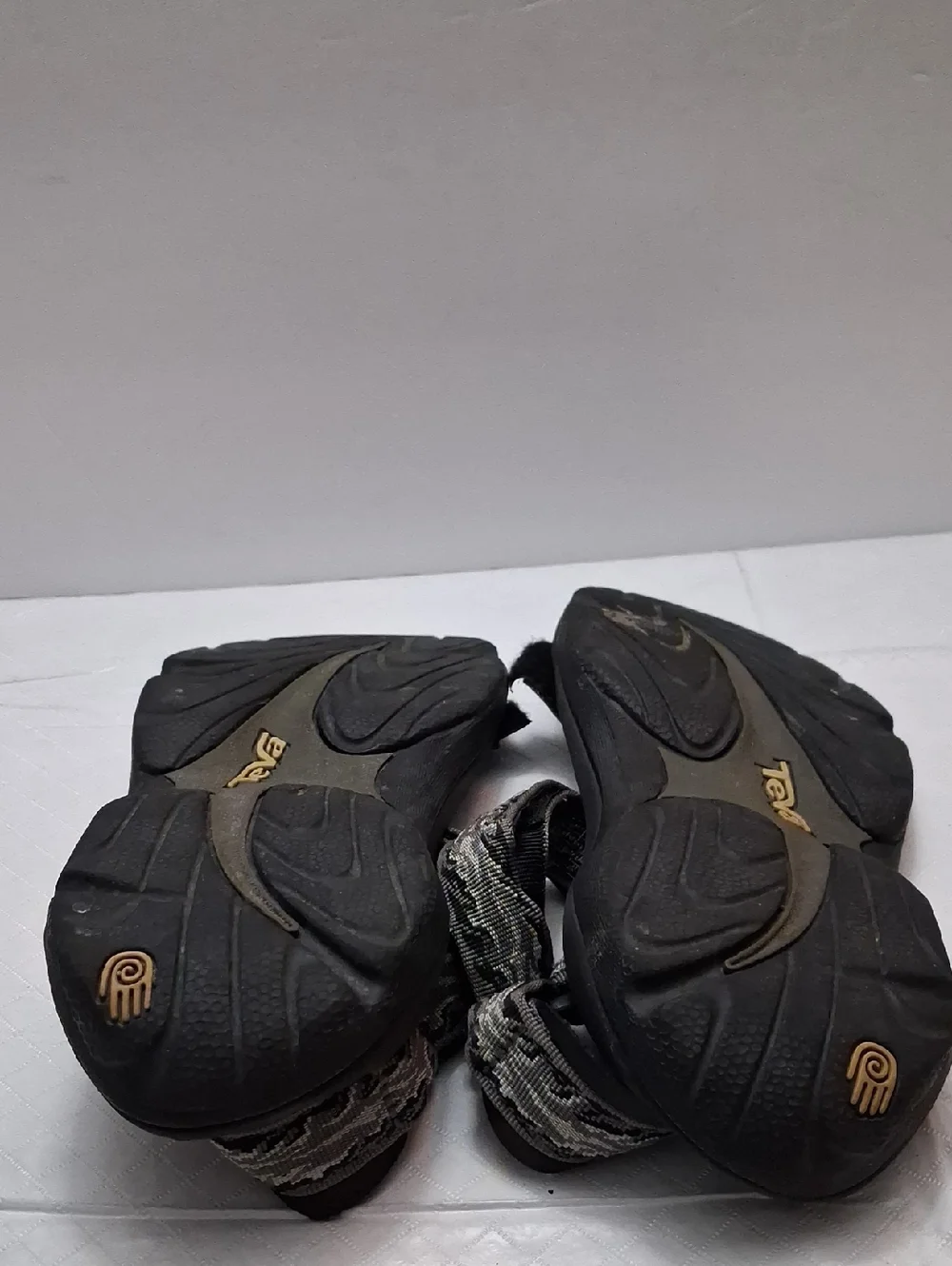 Teva Size 10 Men's Sandals with Gray Patterned Velcro Straps With Black Sole.